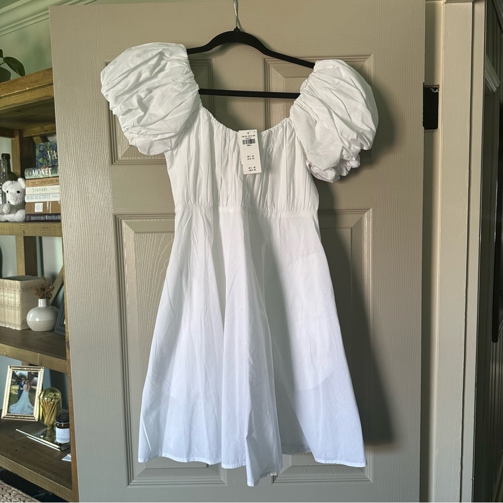 NWT Abercrombie White Puff Sleeve Dress